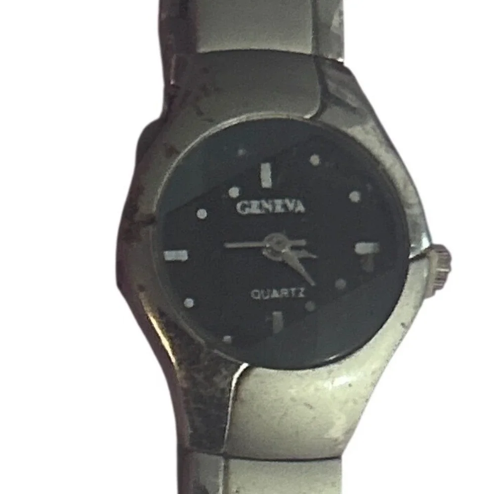 Geneva Quartz Watch Silver Tone Expansion Band Black Dial Analog Wristwatch